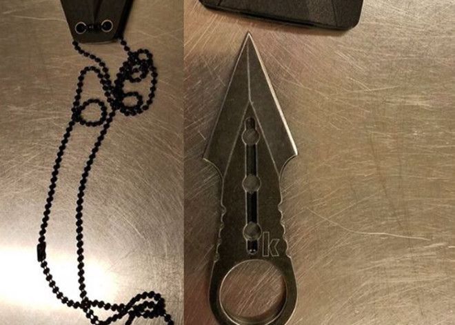 Метательный нож Пассажир просто забыл снять с шеи свой любимый метательный нож По его утверждению цепочку он носит везде почему бы не в самолете