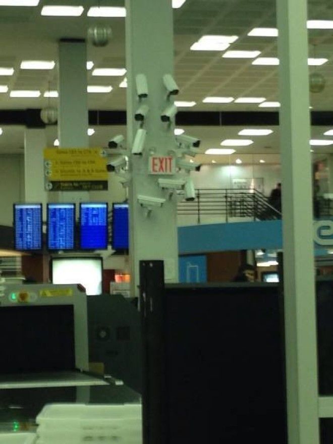 20 уморительных фотографий о том что работникам аэропорта скучно не бывает