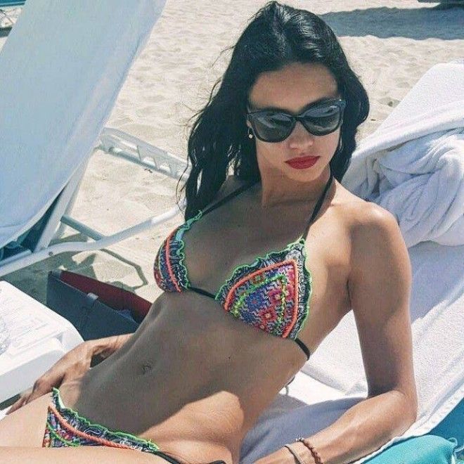 Правильные кубики 15 девушек с идеальным прессом