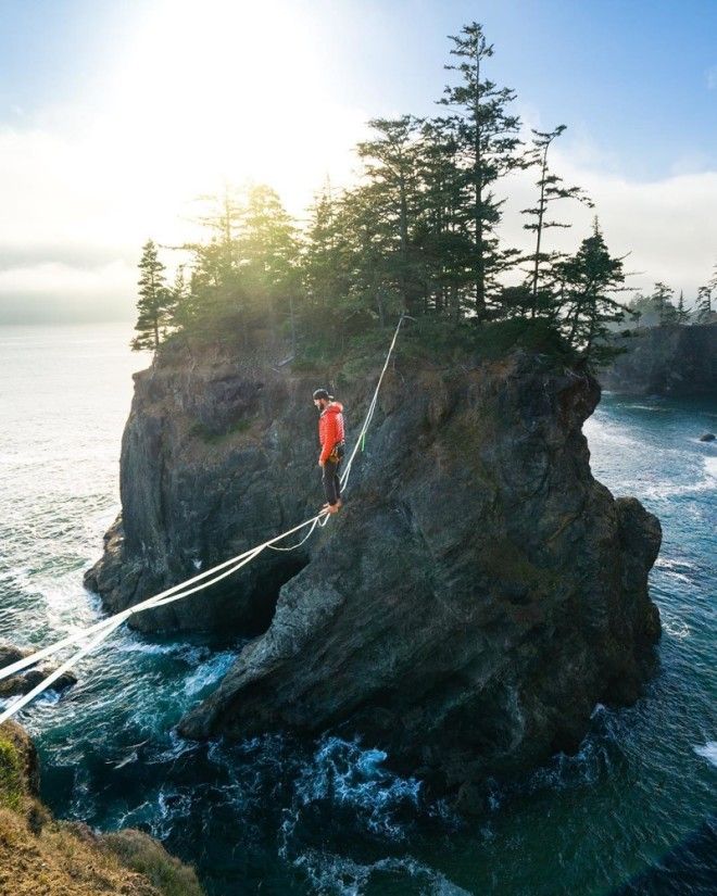 Безумные трюки которые заставят ваше сердце сжаться от ужаса адреналин адреналиновый спорт над пропастью по канату спорт хайлайнинг экстремалы экстремальное хобби