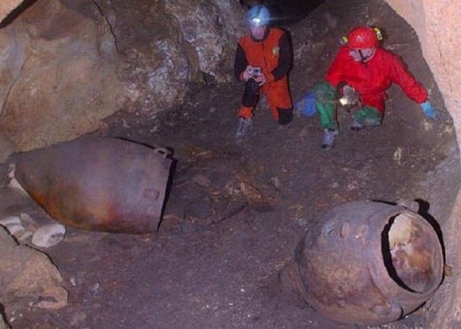 Уникальный артефакт Винные горшки МонтеКронио