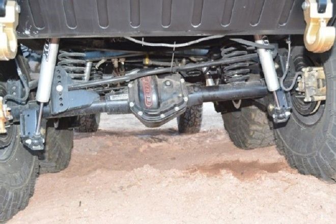 Паровоз Jeep Wrangler И такое существует